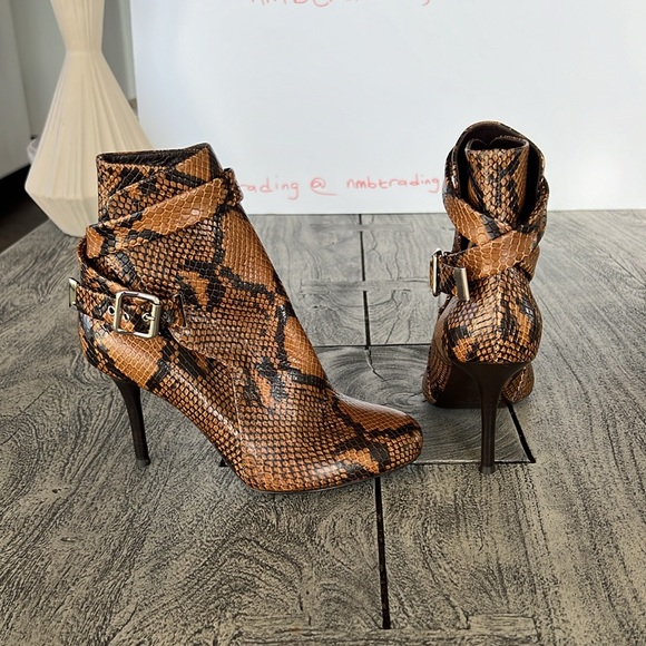 Chloe size 6.5M textured snake print leather ankle hi boots - Picture 4 of 16